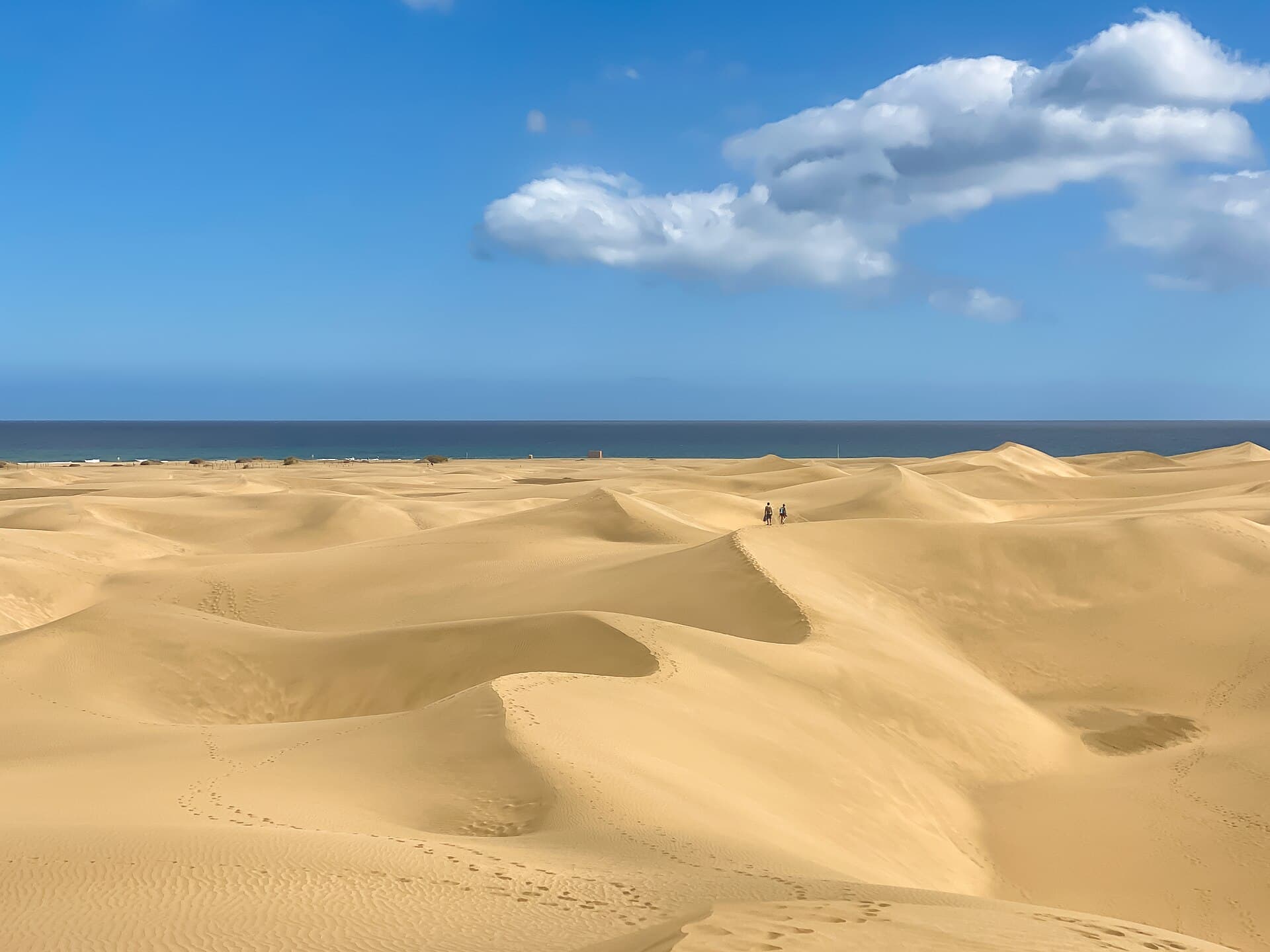 Vista aérea de las dunas de Maspalomas y el océano Atlántico, en Gran Canaria